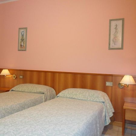 Hotel Ristorante Al Bassanello Басано дел Грапа Екстериор снимка