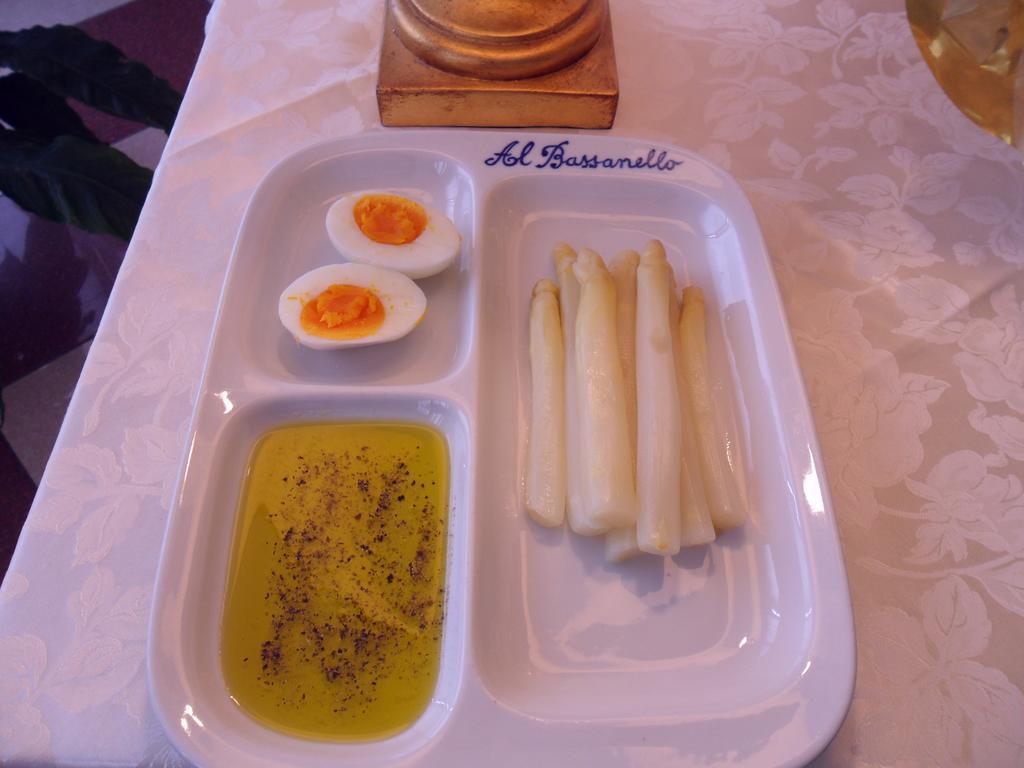 Hotel Ristorante Al Bassanello Басано дел Грапа Екстериор снимка