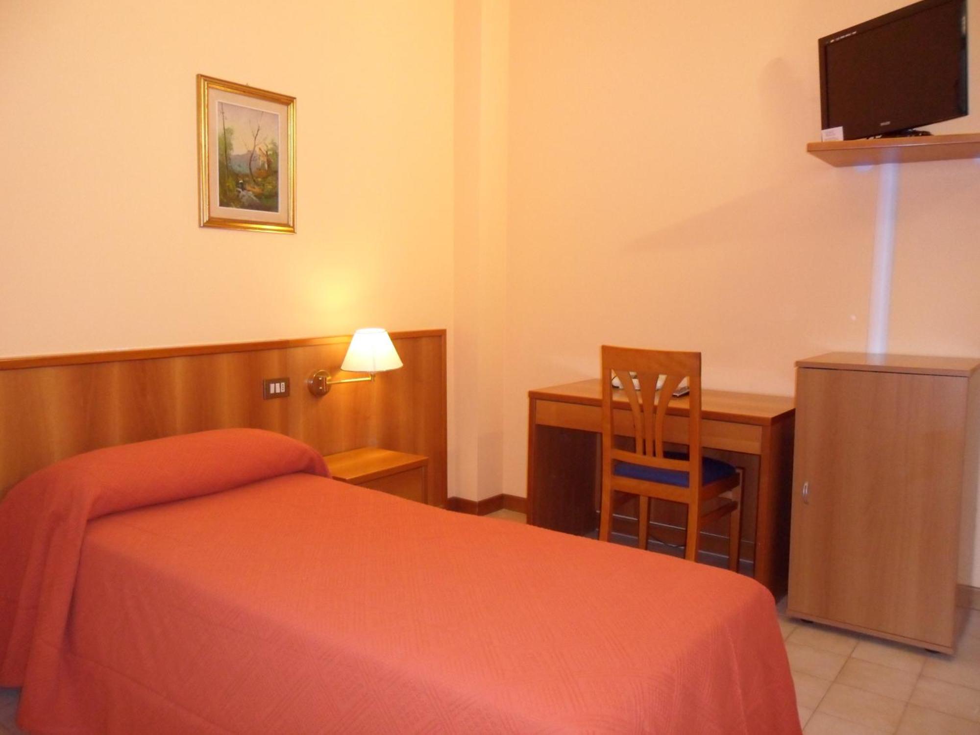Hotel Ristorante Al Bassanello Басано дел Грапа Екстериор снимка