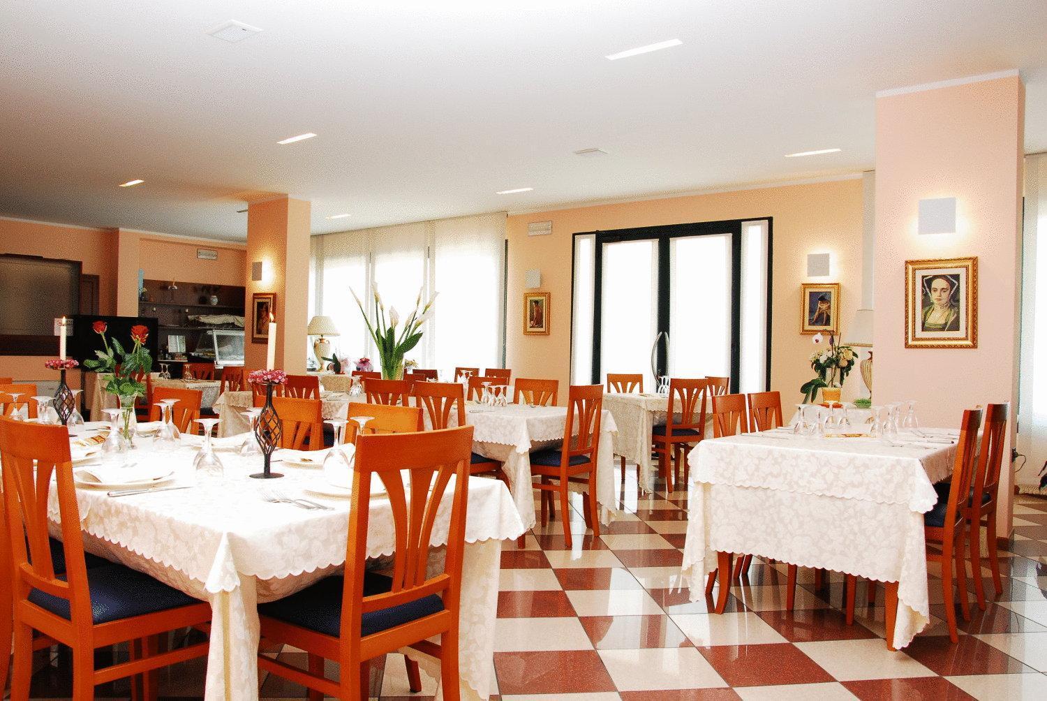Hotel Ristorante Al Bassanello Басано дел Грапа Екстериор снимка